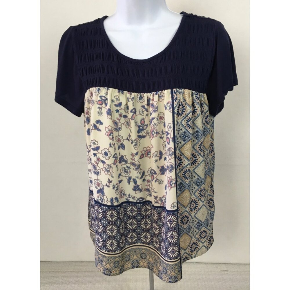 So Womens Top Size Large Navy Blue and Ivory Floral Short Sleeve Round Neckline